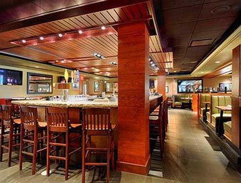 Clarion Hotel Milwaukee Airport レストラン 写真