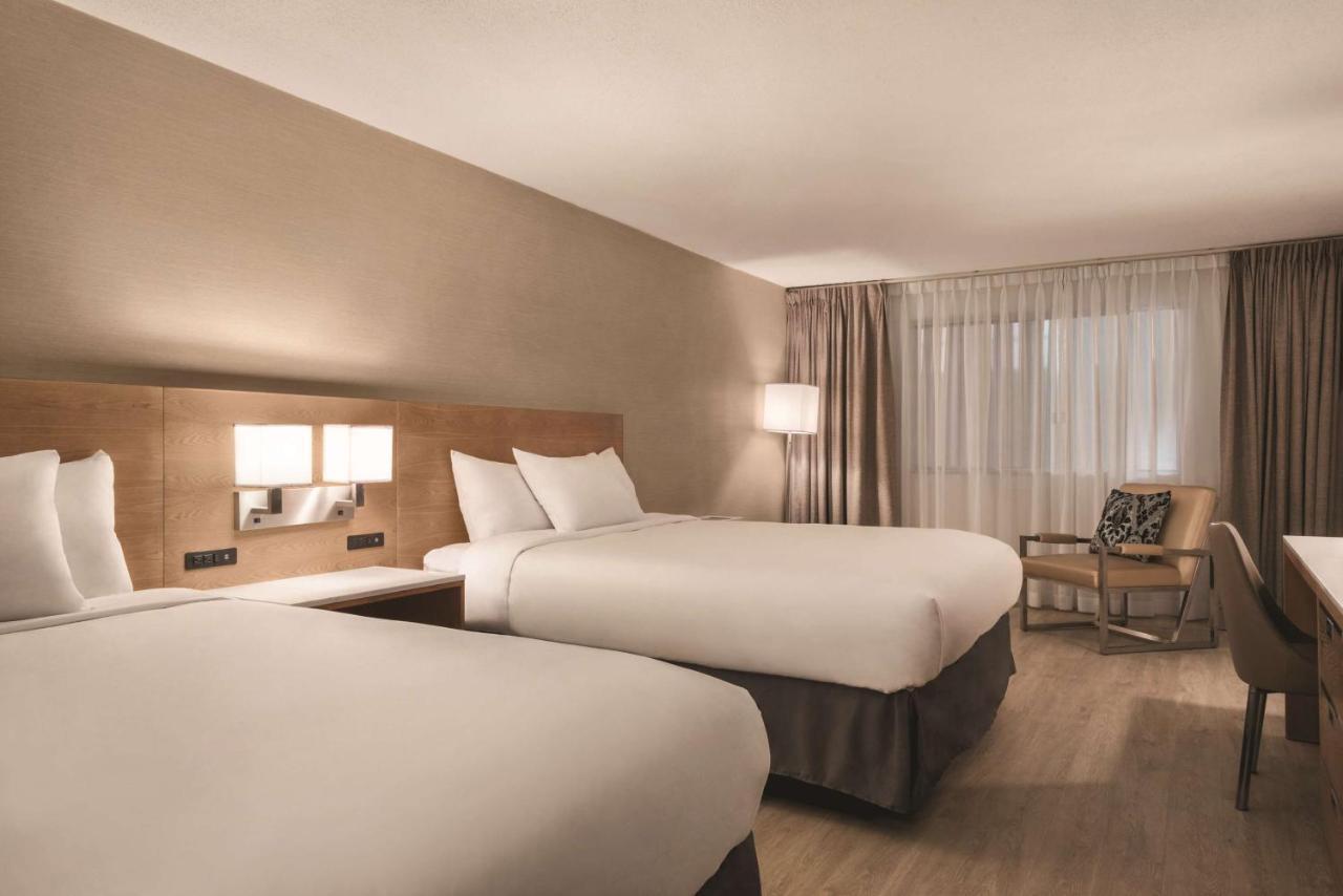 Clarion Hotel Milwaukee Airport エクステリア 写真